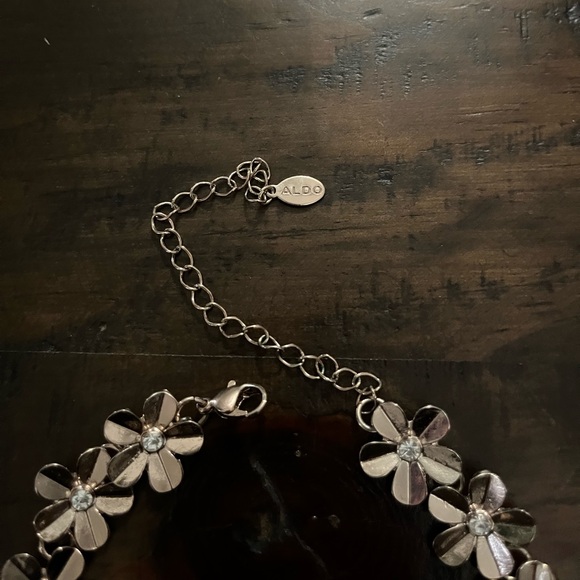 Aldo Gold Flower Choker - Picture 2 of 2